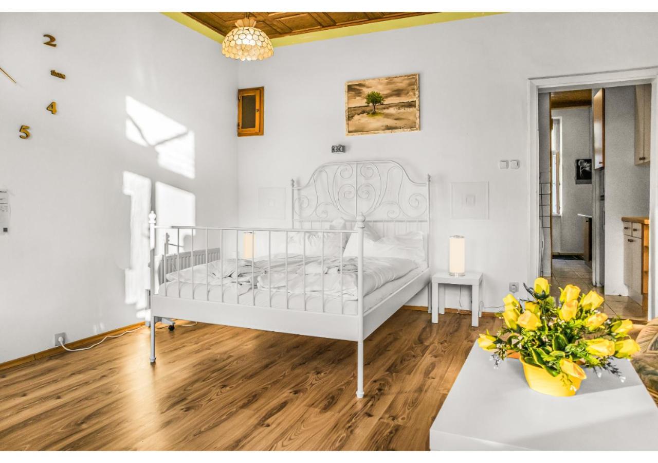 Welcoming 2Br Apt. Near Danube & Millenium Tower Вена Экстерьер фото