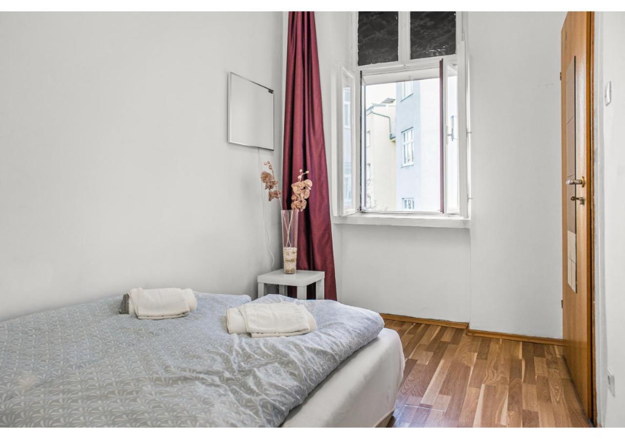 Welcoming 2Br Apt. Near Danube & Millenium Tower Вена Экстерьер фото