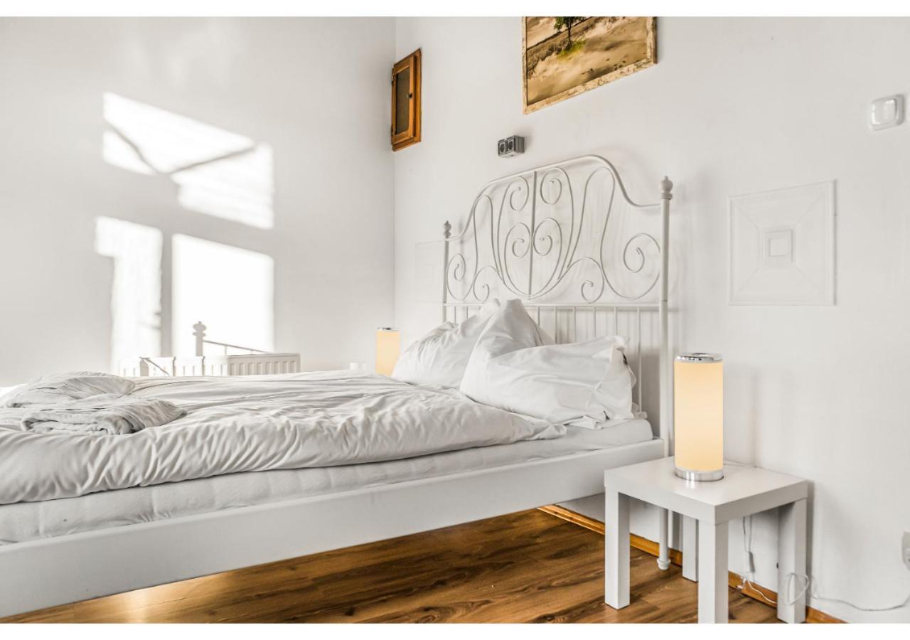 Welcoming 2Br Apt. Near Danube & Millenium Tower Вена Экстерьер фото