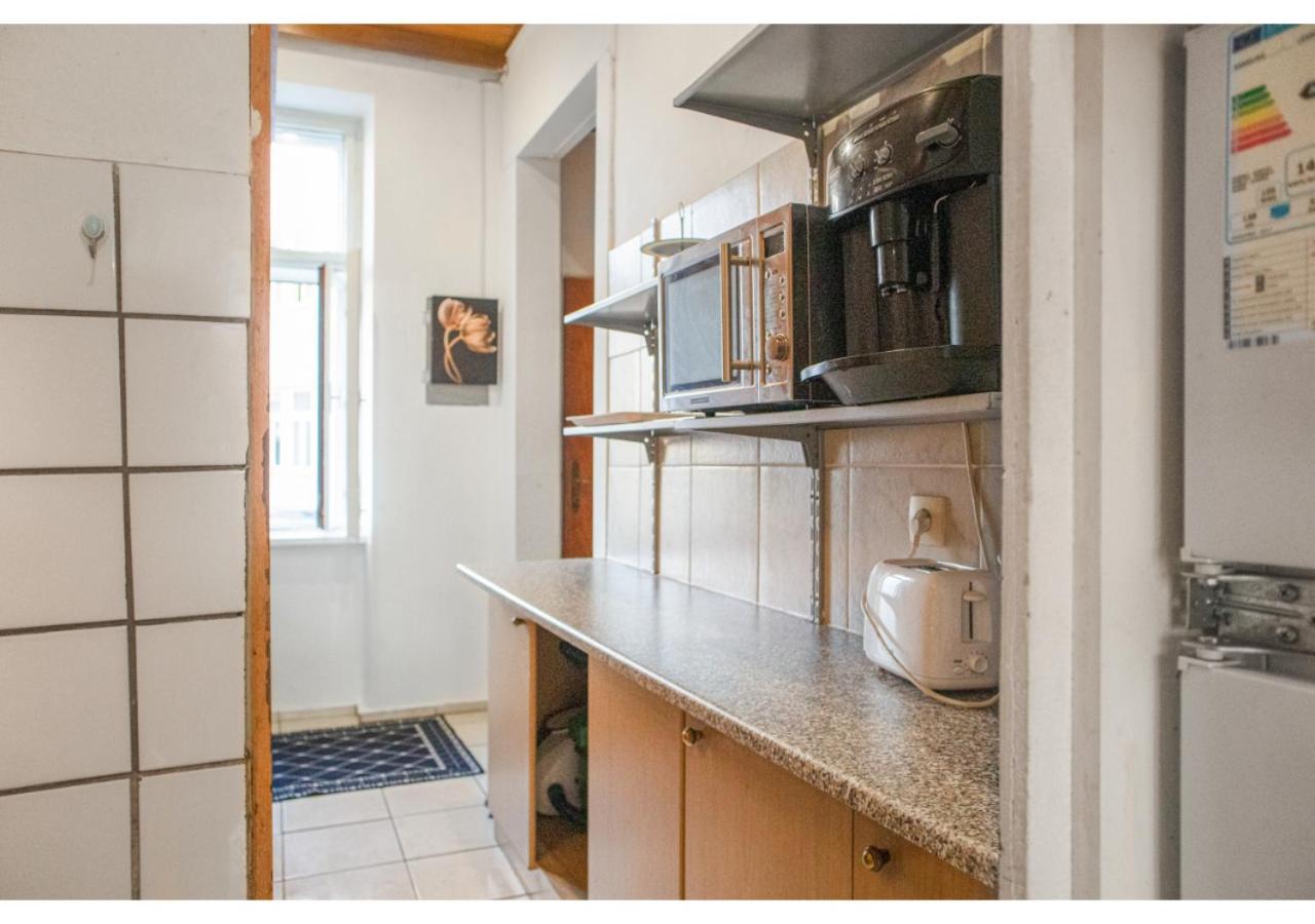 Welcoming 2Br Apt. Near Danube & Millenium Tower Вена Экстерьер фото