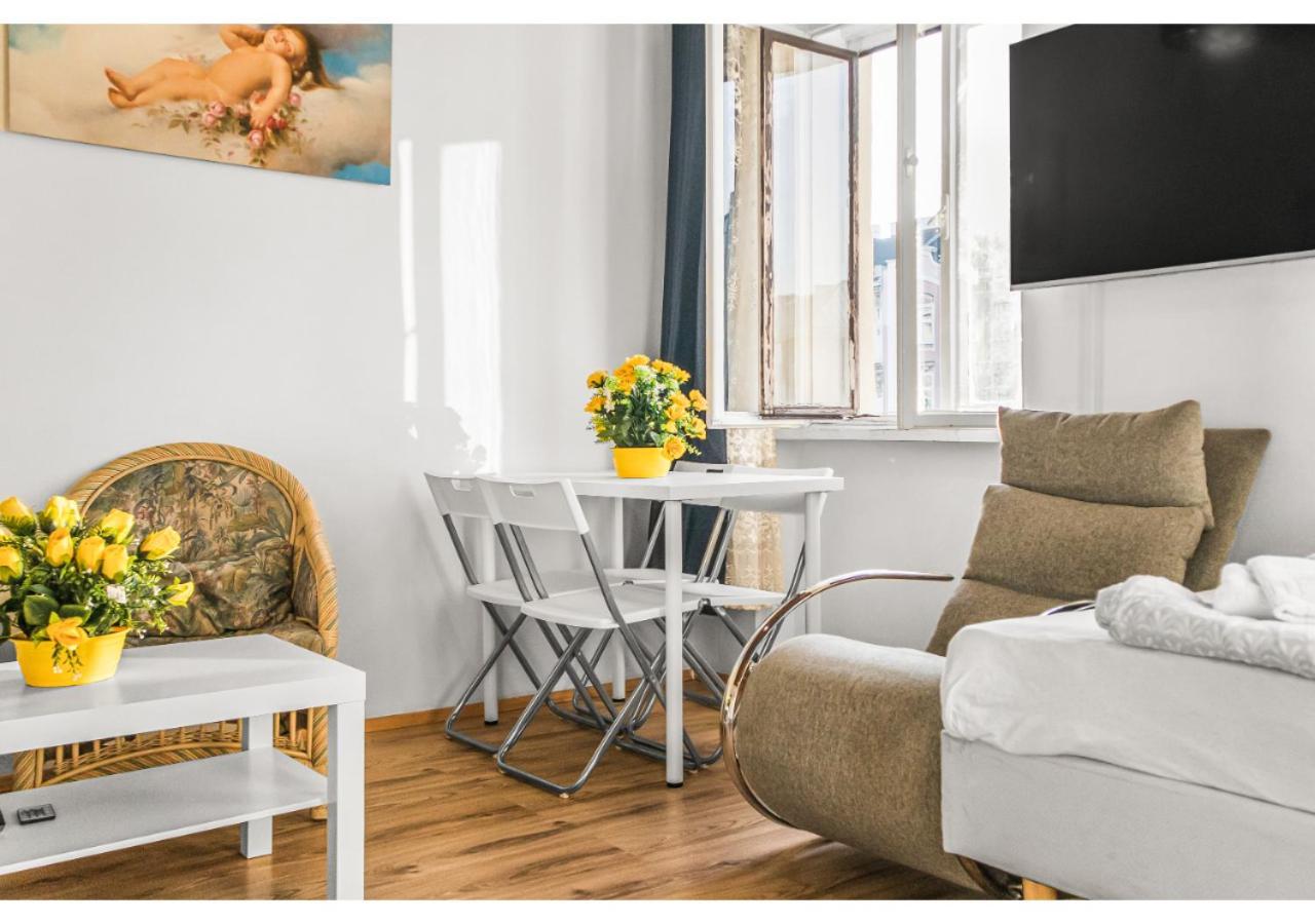Welcoming 2Br Apt. Near Danube & Millenium Tower Вена Экстерьер фото