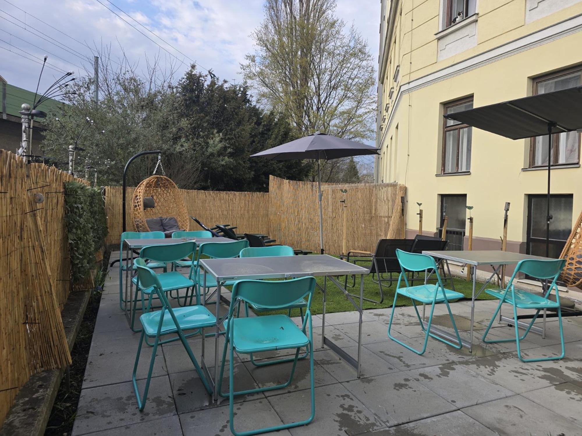Welcoming 2Br Apt. Near Danube & Millenium Tower Вена Экстерьер фото